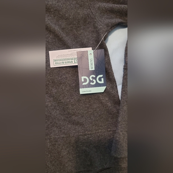 NWT DSG plush turtle neck - Picture 5 of 6